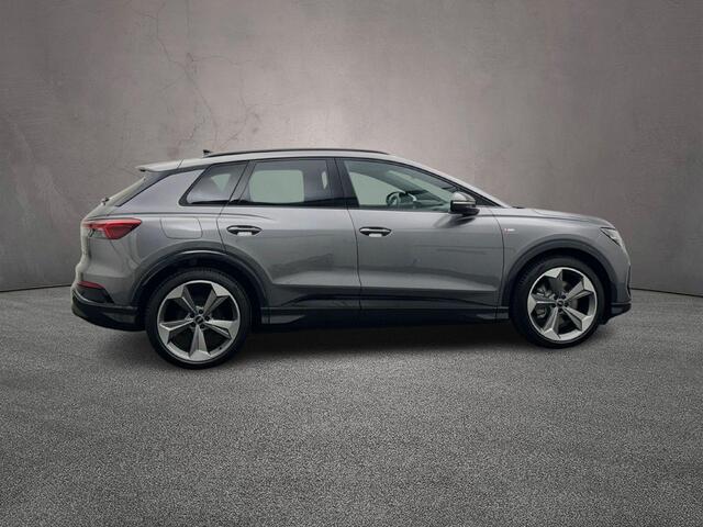 Audi Q4 e-tron 45 quattro S Edition Competition 82 kWh | Matrix | Amientverlichting-Plus | Privacy-Glas | 20 Inch | Assistentiepakket-Plus |