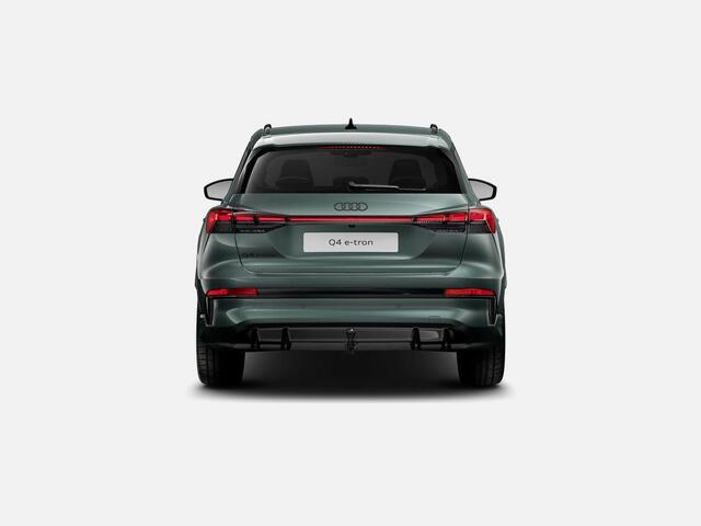 Audi Q4 e-tron S edition performance 286 PK · Tech plus · 21" LM Velgen · Bijrijdersdisplay · Trekhaak elek. wegklapbaar