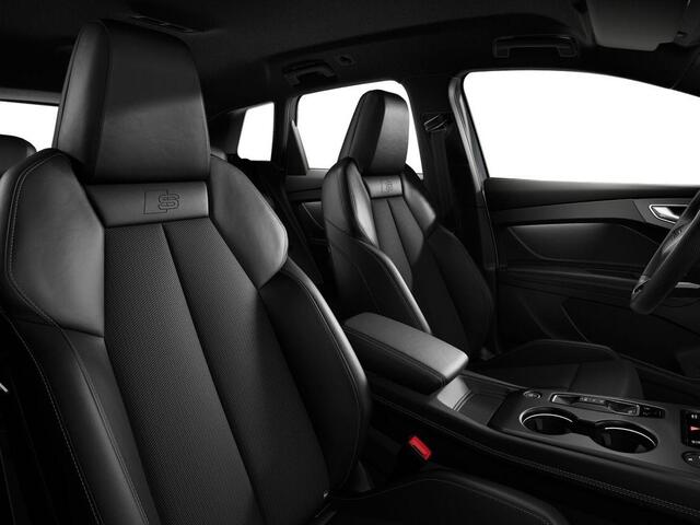 Audi Q4 e-tron S edition 204 PK · Trekhaak elek. wegklapbaar · Lendensteunen · Opberg- en bagageruimtepakket