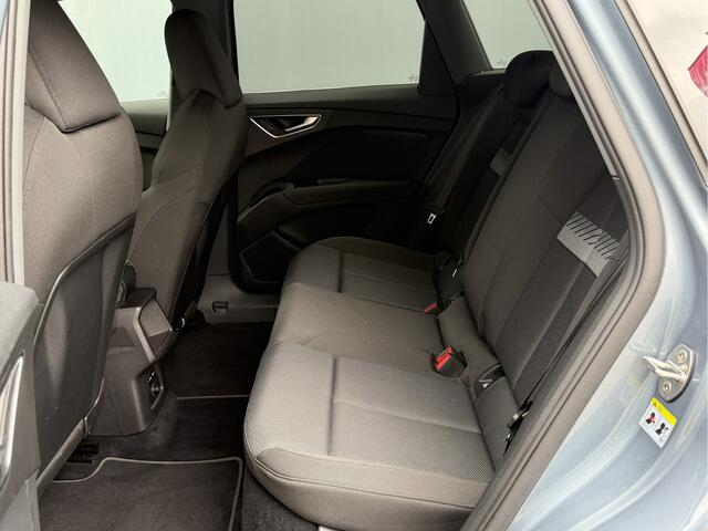Audi Q4 e-tron BWJ 2022 | 35 Launch edition Advanced 55 kWh | SPORTSTOELEN | CARPLAY | CLIMA | STOELVERW | CAMERA A | PDC 2X | LICHTMETAAL |