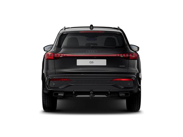 Audi Q5 2.0 TFSI e-hybrid quattro S edition Competition | Trekhaak | Glazen panoramadak | Tech plus | Privacy glas |