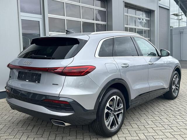 Audi Q5 Advanced edition 2.0 TFSI e 220 kW / 299 PK SUV 7 | Elektrische Stoelen | Dodehoek Assistent | Trekhaak | Bijrijdersscherm | Leder Zwart | Sfeerverlichting |