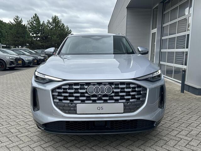 Audi Q5 Advanced edition 2.0 TFSI e 220 kW / 299 PK SUV 7 | Elektrische Stoelen | Dodehoek Assistent | Trekhaak | Bijrijdersscherm | Leder Zwart | Sfeerverlichting |