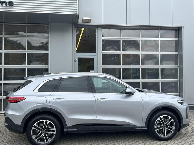 Audi Q5 Advanced edition 2.0 TFSI e 220 kW / 299 PK SUV 7 | Elektrische Stoelen | Dodehoek Assistent | Trekhaak | Bijrijdersscherm | Leder Zwart | Sfeerverlichting |