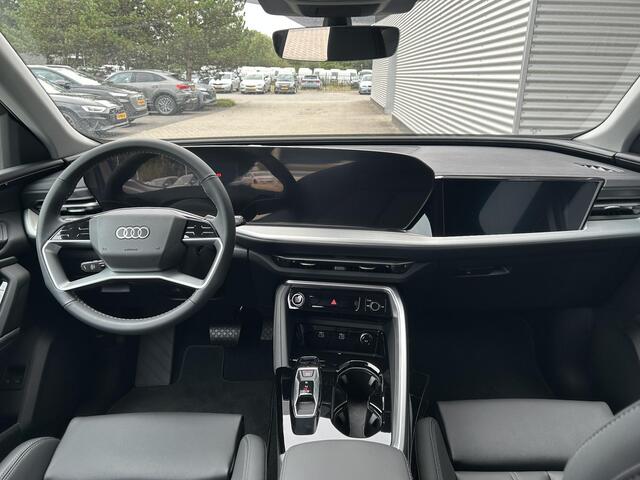 Audi Q5 Advanced edition 2.0 TFSI e 220 kW / 299 PK SUV 7 | Elektrische Stoelen | Dodehoek Assistent | Trekhaak | Bijrijdersscherm | Leder Zwart | Sfeerverlichting |