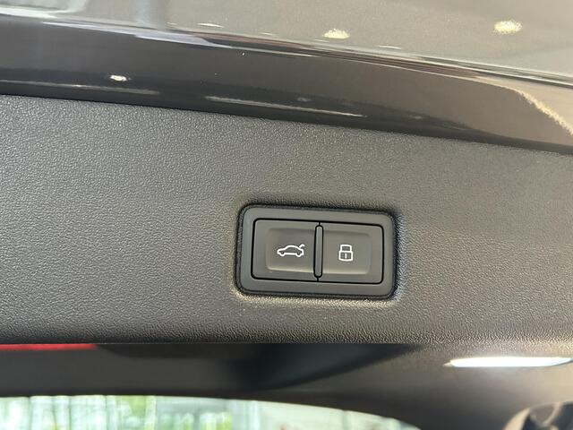 Audi Q5 Advanced edition 2.0 TFSI e 220 kW / 299 PK SUV 7 Trekhaak | Adaptieve Cruise Control | Camera | Beige Leder | Stoelverkoeling | Panoramadak |