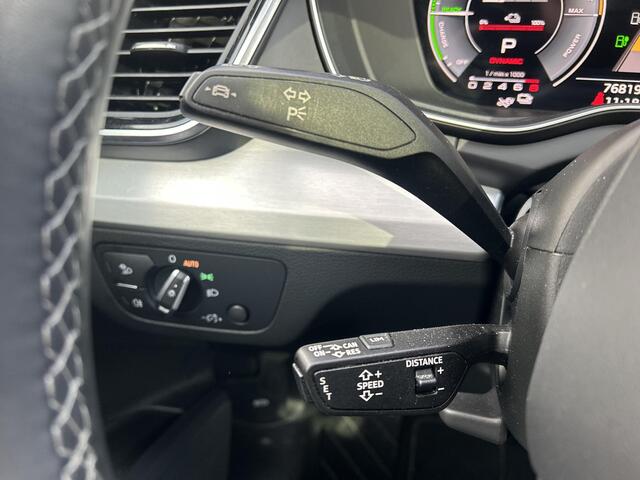 Audi Q5 55 TFSI e S edition Competition Automaat / S-Line / 22" velgen / Panoramadak / Wegklapbare Trekhaak (1.750 trekgewicht) / Android Auto / Apple Carplay