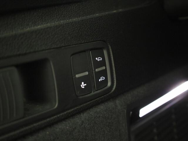 Audi Q5 Sportback 50 TFSIe 220kW/299PK S Line · Panoramadak · Camera · Luchtvering · Trekhaak ·