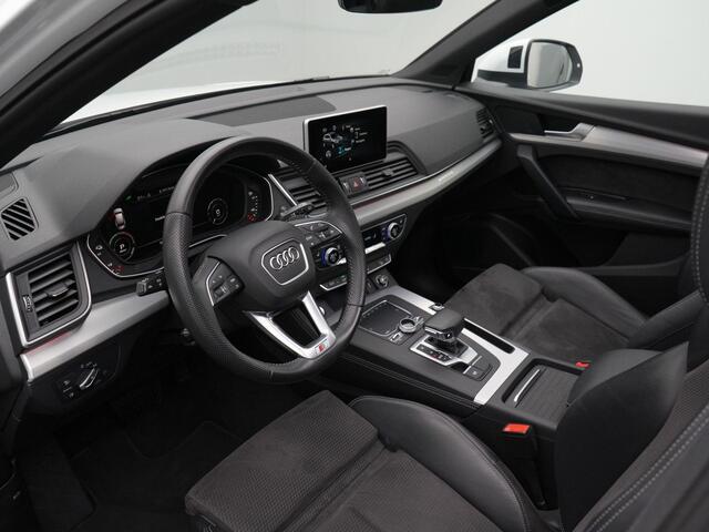 Audi Q5 55 TFSI e 367 pk S-tronic quattro Competition / S-Line | Panoramadak | Trekhaak | Luchtvering | Bang & Olufsen | Matrix LED | Leder/alcantara