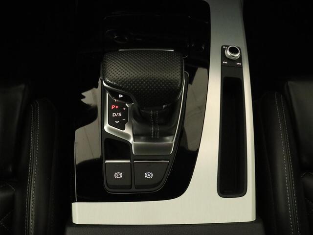 Audi Q5 55 TFSIe S edition | Panoramadak | 360 Camera | Massage | Adaptive cruise | Bang & Olufsen | Luchtvering | Head-Up | Achterbankverwarming | Carplay | Trekhaak | Stuurverwarming | Matrix LED | PHEV | Plug In