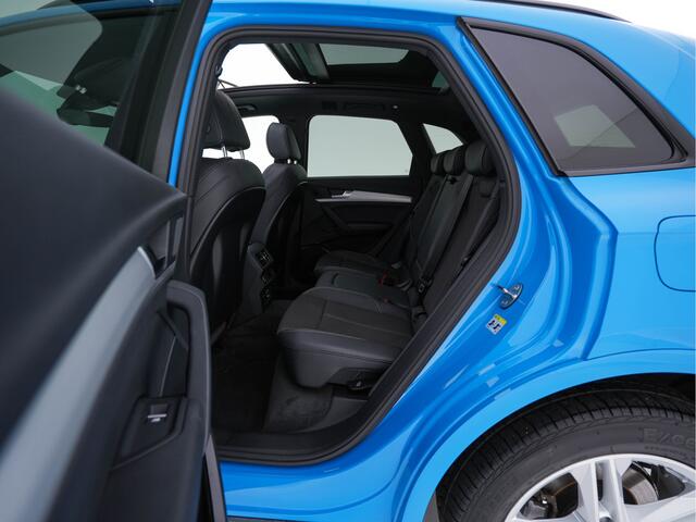 Audi Q5 50 TFSI e quattro S edition (INCL.BTW) *PANO | LEATHER-FABRIC | FULL-LED | DIGI-COCKPIT | NAVI-FULLMAP | HEATED-SPORTSEATS | KEYLESS | DAB+ | CAMERA | PRIVACY-GLASS | SHIFT-PADDLES | ECC | PDC | CRUISE | 19''ALU*