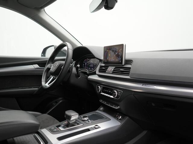 Audi Q5 50 TFSI e quattro S Line Plug In Hybrid 299pk Dealer O.H PHEV | Luchtvering | Trekhaak Af Fabriek | Adaptive Cruise | Camera | Virtual | Apple Carplay | Alcantara Sportstoelen Verwarmd | Keyless | Navigatie | DAB |