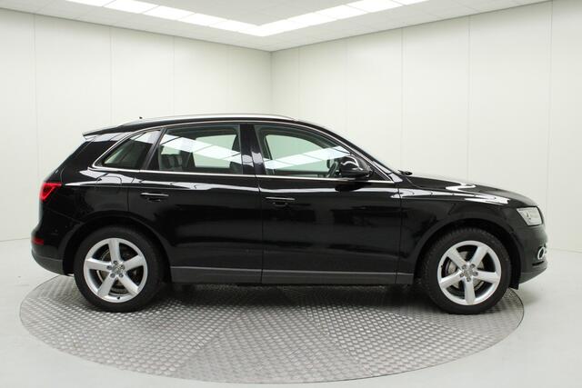 Audi Q5 2.0 TDI 150 pk Business line | 19 Inch | Trekhaak / Keyless Entry / Radio / Leder / LMV / Elektrische Kofferbak