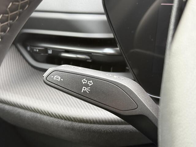 Audi Q5 2.0 TFSI e-hybrid Quattro S edition Luchtvering l B&O l Optiek Zwart l Tech Pro l Trekhaak l Scherm passagier