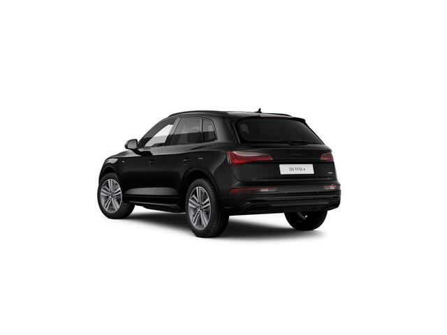 Audi Q5 50 TFSI e S edition 299pk | Kom begin december binnen | Panoramadak | Navigatie | Parkeercamera | Matrix Led koplampen