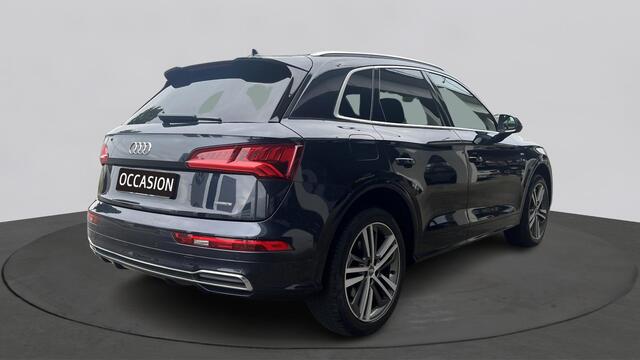Audi Q5 2.0 TFSI 252pk Quattro S Line Edition / Getint Glas / Wegklapbare Trekhaak / Hill Hold