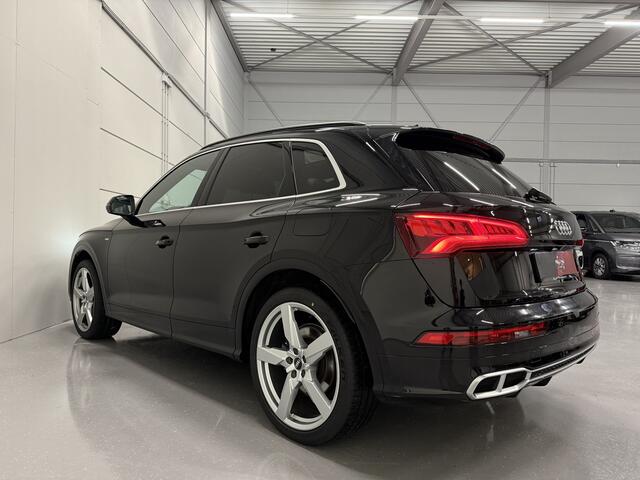 Audi Q5 55 TFSI e quattro Competition PANO/LUCHTVERING/TREKHAAK/21"/MATRIX/KEYLESS/VIRTUAL/CARPLAY/SFEER/ZWART LEER SPORT/PRIVACY/VOLLEDIG AUDI DEALER HISTORIE, NET OH BEURT GEHAD MET RONDOM NW. BANDEN