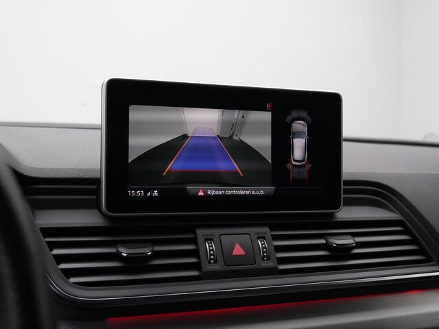 Audi Q5 55 TFSI e 367 pk S-tronic quattro Competition / S-Line | Panoramadak | Trekhaak | Matrix LED | Achteruitrijcamera | Adaptive Cruise