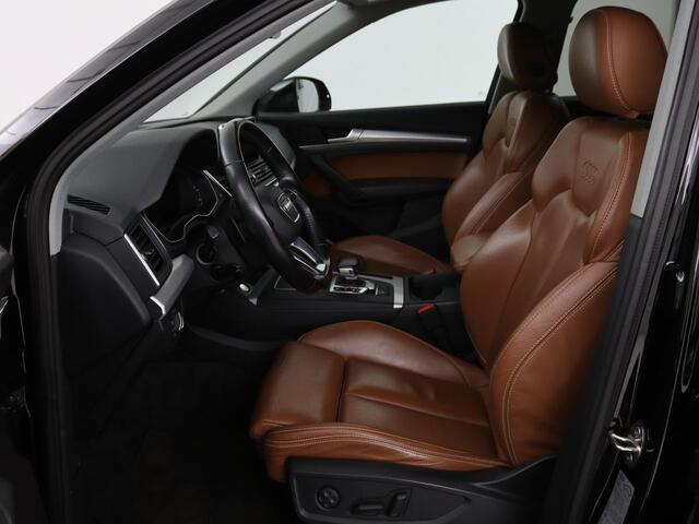 Audi Q5 2.0 TDI quattro Sport | Leder | Stoelverwarming | Trekhaak | Virtual Cockpit | Navigatie | Keyless | Xenon | Elektrische stoelen | Climate control | Parkeerhulp | Cruise control