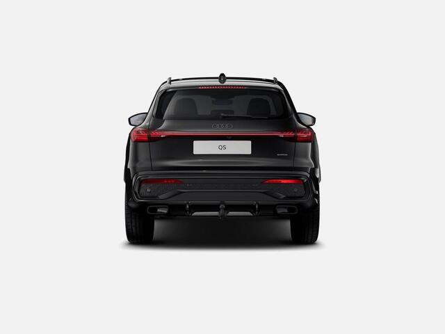 Audi Q5 e-hybrid quattro S edition Competition 367 PK · Tech Pro · 21" LM Velgen · MMi Experience pro · Glazen panoramadak · Sportstoelen met rode stiksels