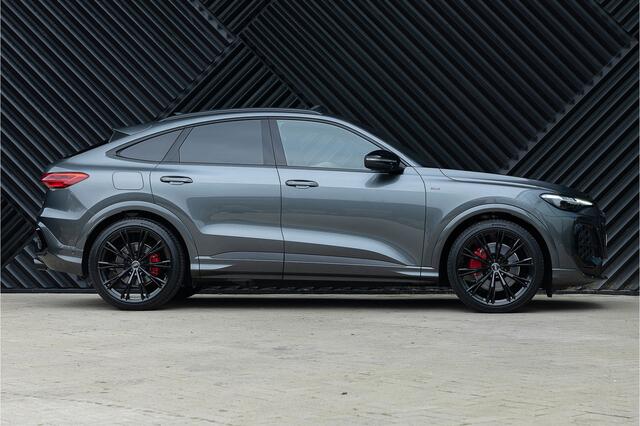 Audi Q5 Sportback 2.0 e-hybrid quattro 220 KW S edition Competition ACC Pano BijrijderDisplay 360 Matrix B&O Ambient Head Up Trekhaak