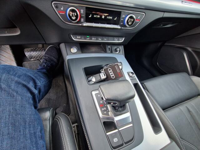Audi Q5 55 TFSIe 367pk S-Line Black Line Quattro Matrix Luchtv. HUD trekh. 21