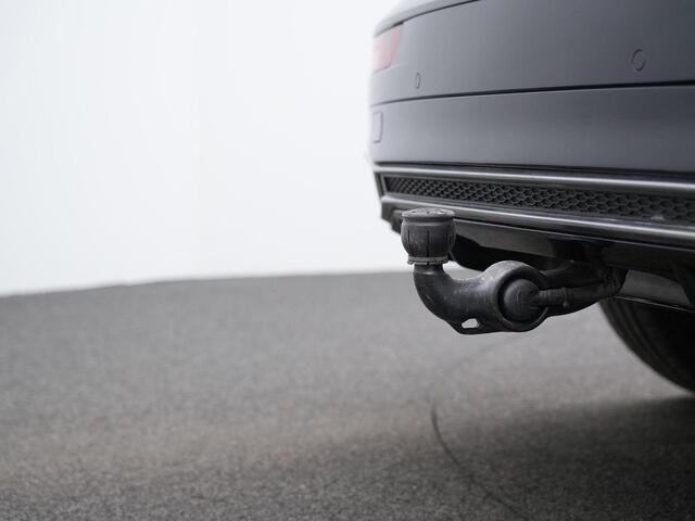 Audi Q5 55 TFSI e 367 pk S-tronic S-Line | Panoramadak | Trekhaak | Luchtvering | Twinleder | Elektr. verstelbare stoelen | Achteruitrijcamera