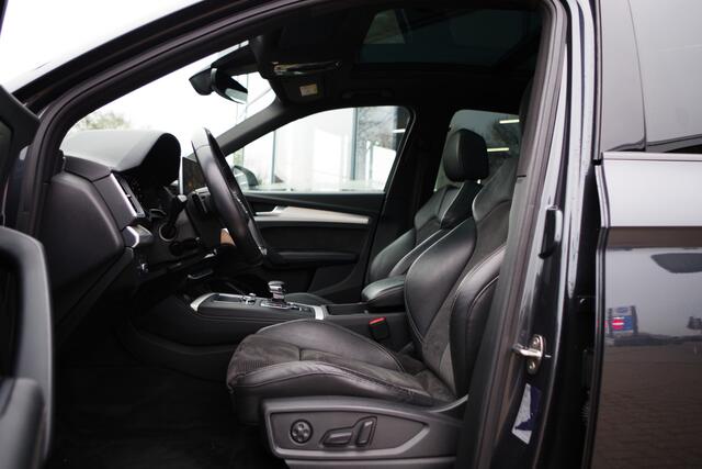 Audi Q5 55 TFSI e 367 PK Quattro Competition S-Line PHEV, Luchtvering, Panoramadak, Camera