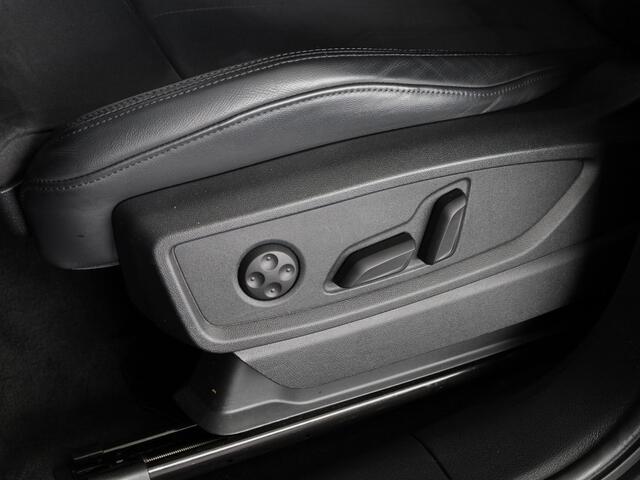 Audi Q5 Sportback 50 TFSI e S edition 299pk | Navigatie | Trekhaak | Parkeercamera | Stoelverwarming | Lichtmetalen velgen