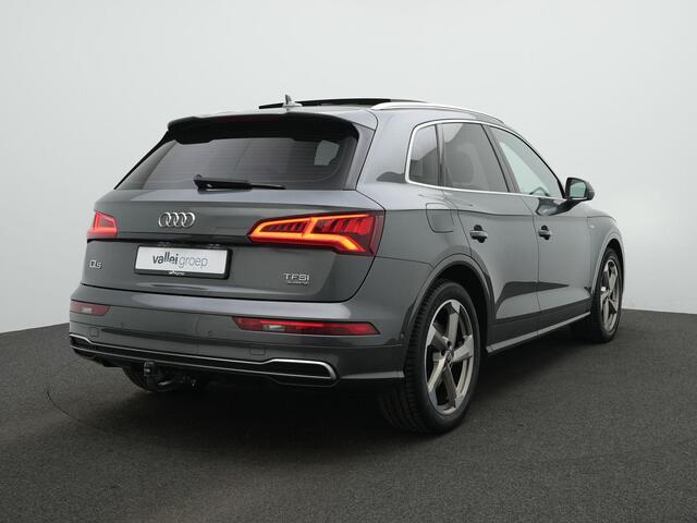 Audi Q5 2.0 TFSI 252 pk S-tronic quattro S-Line | Panoramadak | Trekhaak | Luchtvering | Leder | Matrix LED | Elektr. verstelbare voorstoelen