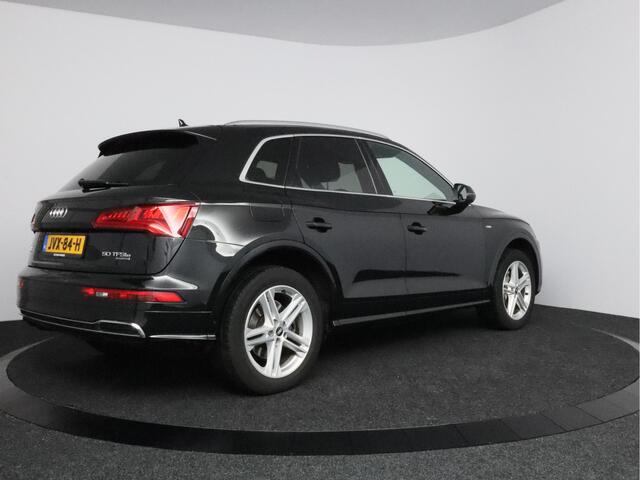 Audi Q5 50 TFSI e quattro S-line | Glazen schuif-kanteldak | Achteruitrijcamera |