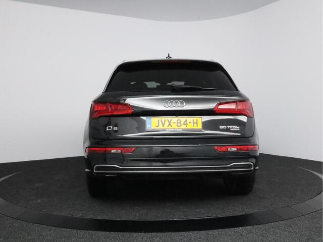 Audi Q5 50 TFSI e quattro S-line | Glazen schuif-kanteldak | Achteruitrijcamera |