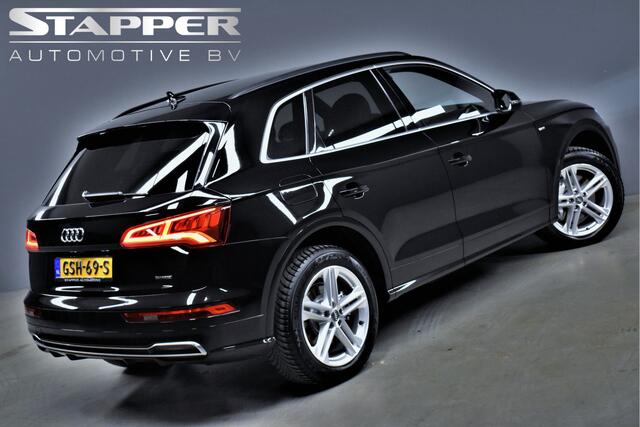 Audi Q5 50 TFSI e 299pk Quattro S-Line Carplay/Camera/Trekhaak/Keyless/Alcantara/Leer/Lmv19"