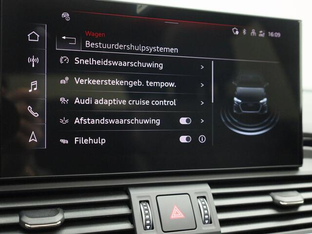 Audi Q5 50 TFSIe 220kW/299PK S Line · Panoramadak · Apple/Android Car Play · Adaptive Cruise Control · Leder/stof · Drive select