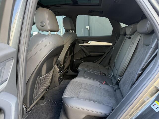 Audi Q5 Sportback 50 TFSI e S edition PHEV / 21 inch all season banden nieuw / Luchtvering / Schuif Kantel Dak / Stoelverwarming / Memory Seats / Apple Carplay / Cruise Control