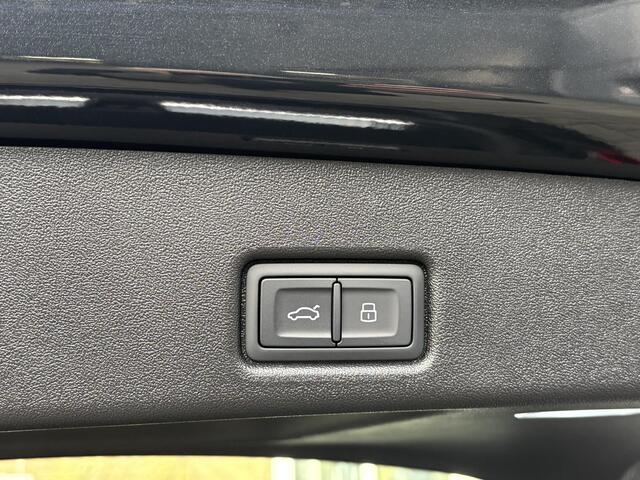 Audi Q5 Advanced edition e-Hybrid 220 kW / 299 PK | Passagiersdisplay | Head-up display | Bang & Olufsen Audio | Luchtvering