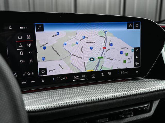 Audi Q5 Sportback 2.0 TFSI e-hybrid quattro S edition Competition | Luchtvering | S-Seats | Panorama dak | Trekhaak | Digital Oled | Adaptive Cruise | Tech Plus | 360 Camera | Memory | Ambiance interieur