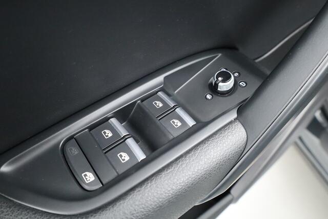 Audi Q5 2.0 TFSI quattro Sport Pro Line S | Afn. Trekhaak | Pano | Cruise Control | Stoelverw. | LED | 19'' | PDC V+A