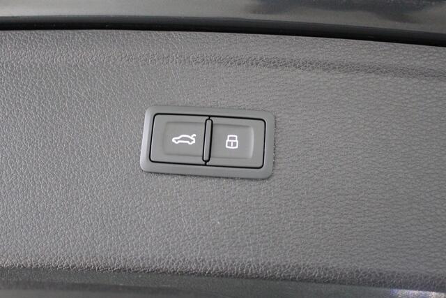 Audi Q5 45 TFSI 245PK Quattro S-Line Panoramadak | Navigatie | Trekhaak | 4-Seizoensbanden| 360 Camera | B&O Audio