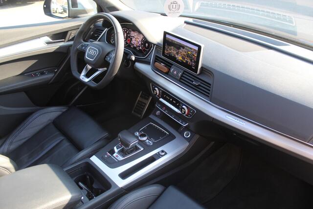 Audi Q5 3.0 TFSI SQ5 Quattro Dealeronderhouden/Panoramadak/Head-up display/Digital dashboard/Adaptieve cruise control/Adaptief onderstel/Sfeerverlichting/Achteruitrijcamera/Dodehoeksdetectie/Climate control/Stoelverwarming voor+achter/Stoelverkoeling voor/Navigat