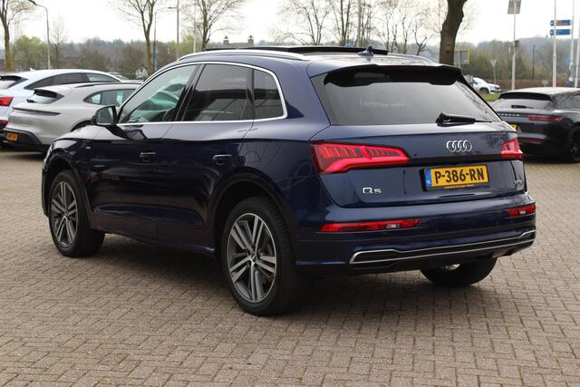 Audi Q5 2.0 TFSI quattro Launch Edition / Trekhaak / Panoramadak / 360Camera / Head-up / Keyless / B&O 3D / Standkachel / 20'' / Matrix LED / Elektr. stoelen / Stoelverwarming 4x / Dodehoek / DAB / ACC