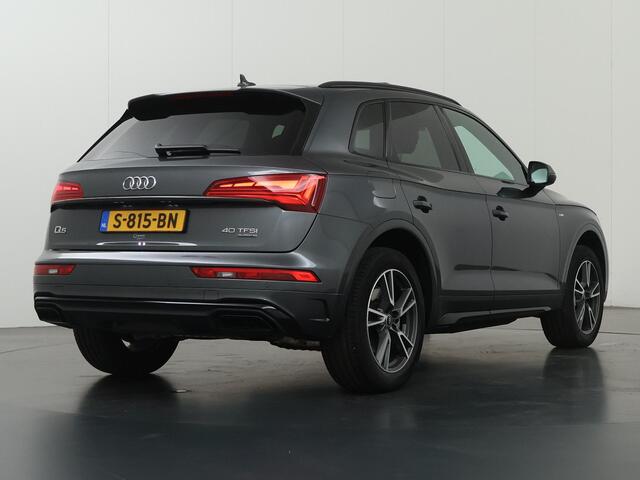 Audi Q5 40 TFSI S edition | Panoramadak | Sportstoelen | Virtual Cockpit | Navigatie | Camera | DAB | Stoelverwarming | Adaptieve Cruise Control | Ele. kofferdeksel | Ele.wegklapbare trekhaak | Ele.verstelbare stoel | Matrix LED | NL Auto |