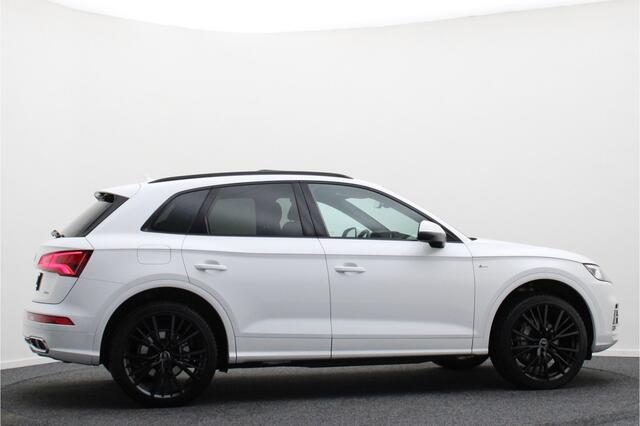 Audi Q5 55 TFSI e Quattro Plug-in Hybrid Competition S-Line Leer, Panoramadak, Cruise, Apple Carplay, Bluetooth, LED, Trekhaak, 21"