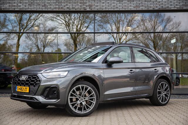 Audi Q5 55 TFSI e S edition , Panoramadak, Trekhaak, Carplay,