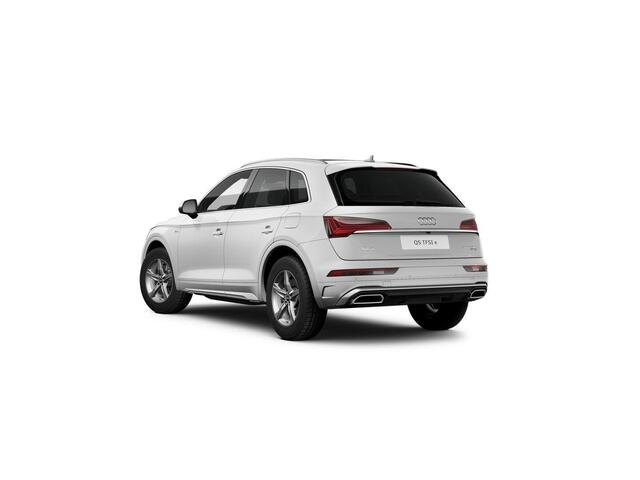 Audi Q5 50 TFSI e Advanced edition | 299 PK | SoH 93% | Panoramadak | Matrix LED koplampen | S line | Navigatiesysteem | Cruise control |