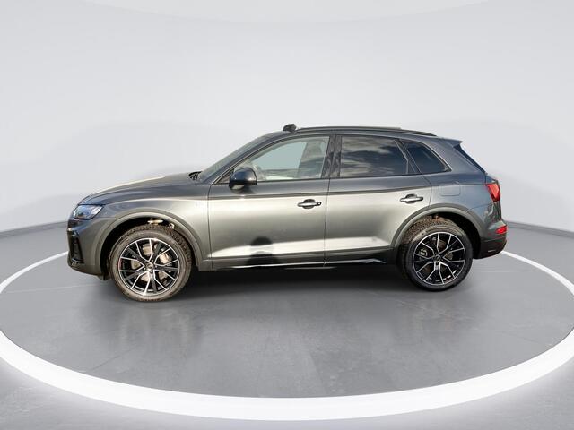 Audi Q5 50 TFSIe 220kW/299PK S Line · Panoramadak · Trekhaak · Camera · Adaptive Cruise Control · Apple/Android Car Play · Leder/Alcantara · Garantie t/m 07-06-2026