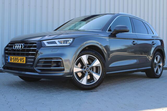 Audi Q5 55 TFSI e quattro Competition | Incl. 12 maanden garantie | Memory seat | Parkeercamera | Parkeersensoren | Stoelverwarming voor & achter | Bluetooth | Navigatie | Adaptieve Cruise control | Afneembare Trekhaak | Bang & Olufsen |