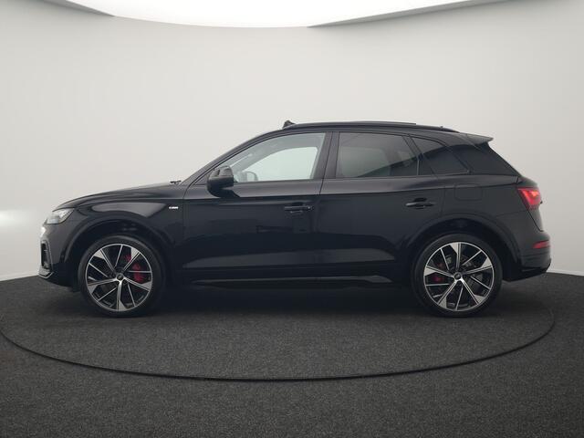 Audi Q5 50 TFSI e S Line PHEV 300pk Dealer O.H. | Trekhaak Af Fabriek | Panodak | 360 Camera | Adaptive Cruise | Sportstoelen Memory & Verwarmd | Park Assist | Navigatie | DAB | Standkachel | Plug In Hybrid |