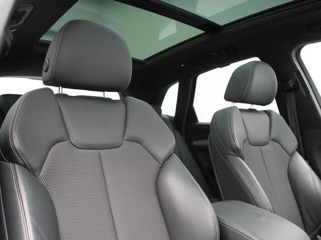Audi Q5 50 TFSI e S Line PHEV 300pk Dealer O.H. | Trekhaak Af Fabriek | Panodak | 360 Camera | Adaptive Cruise | Sportstoelen Memory & Verwarmd | Park Assist | Navigatie | DAB | Standkachel | Plug In Hybrid |