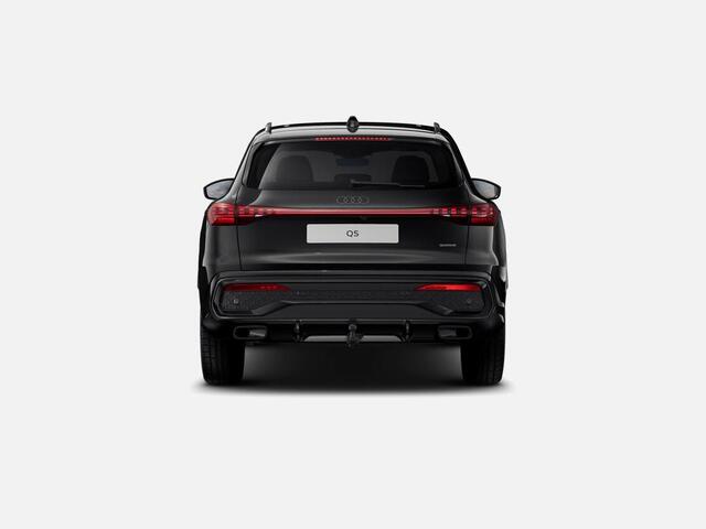 Audi Q5 2.0 TFSI e-hybrid quattro S edition 299 PK · Tech plus · Glazen panoramadak · Trekhaak elek. wegklapbaar